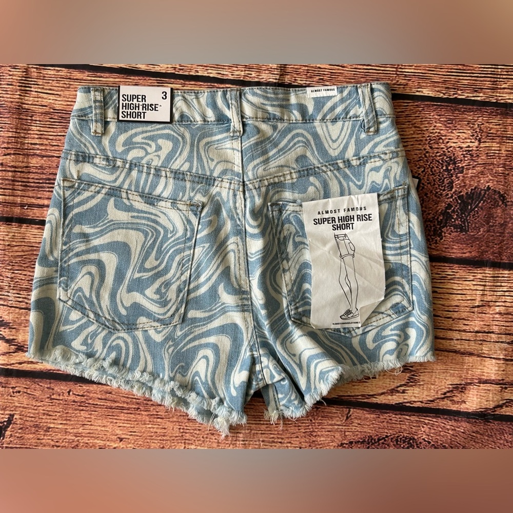 Almost Famous Blue Super High‎ Rise Shorts - Picture 5 of 8